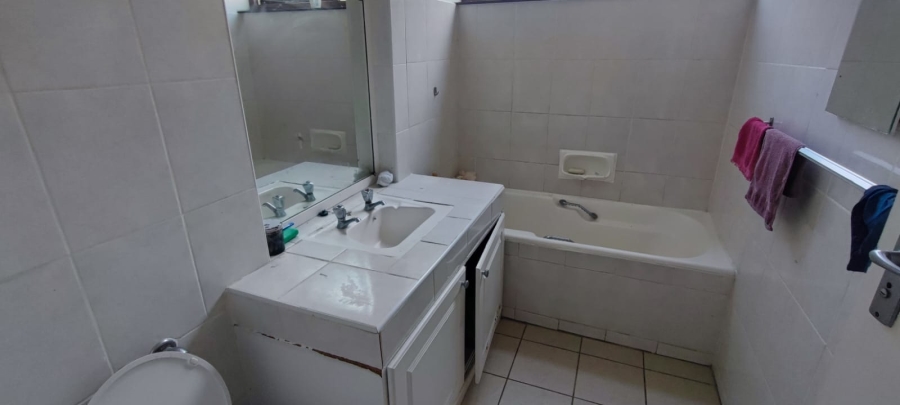 2 Bedroom Property for Sale in Westridge KwaZulu-Natal