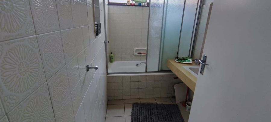 2 Bedroom Property for Sale in Westridge KwaZulu-Natal