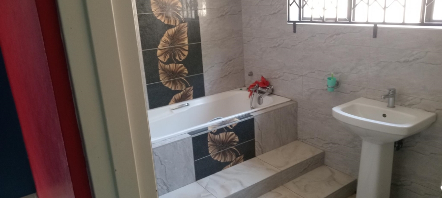 5 Bedroom Property for Sale in Moseley Park KwaZulu-Natal