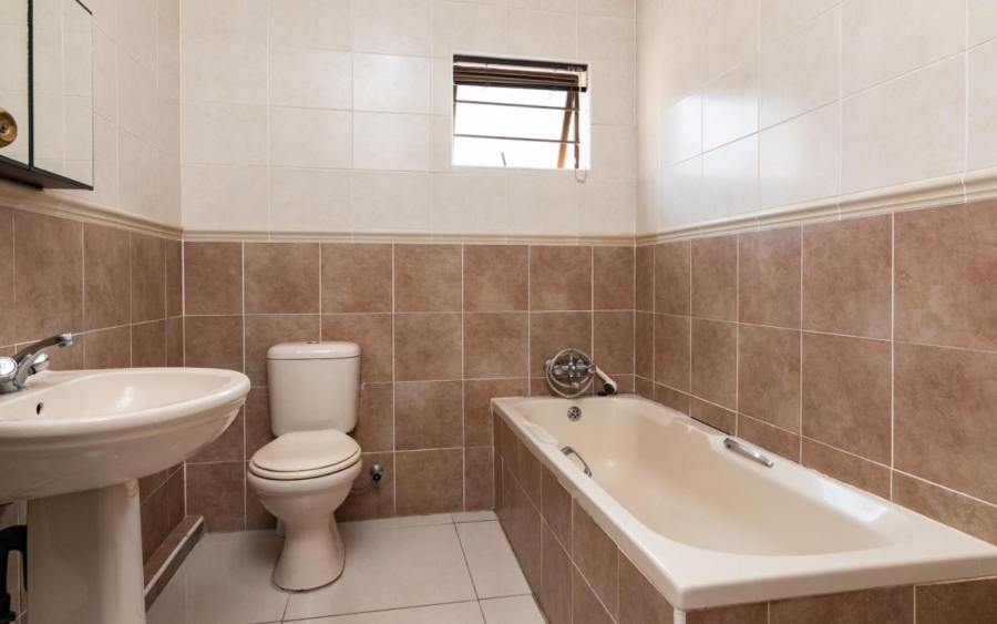 5 Bedroom Property for Sale in Ballito Central KwaZulu-Natal