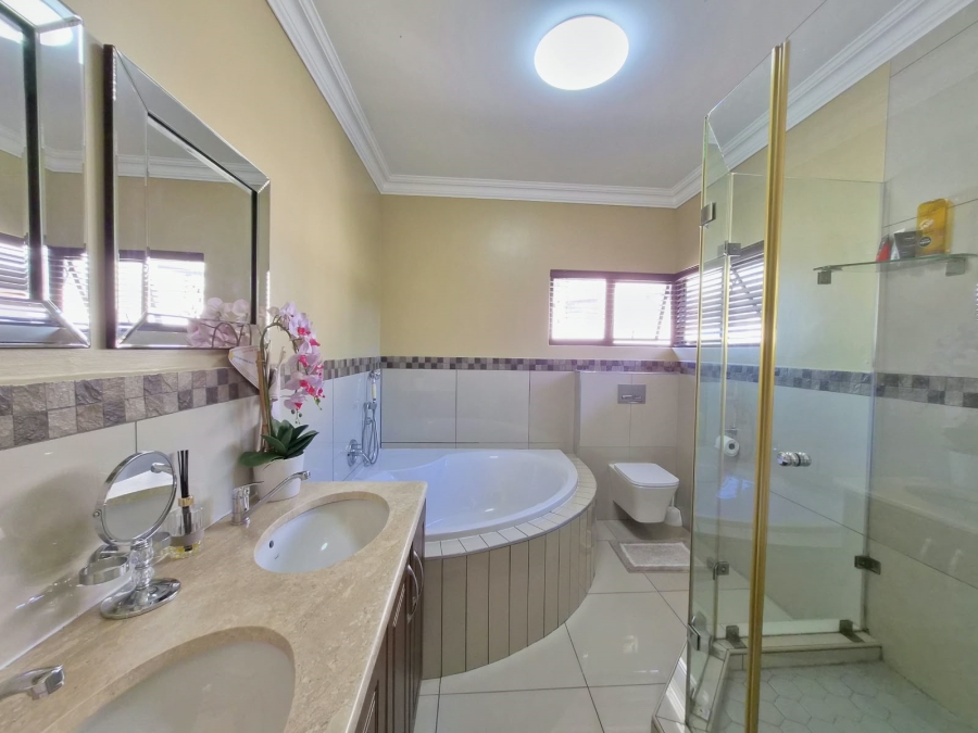 5 Bedroom Property for Sale in Mzingazi Golf Estate KwaZulu-Natal