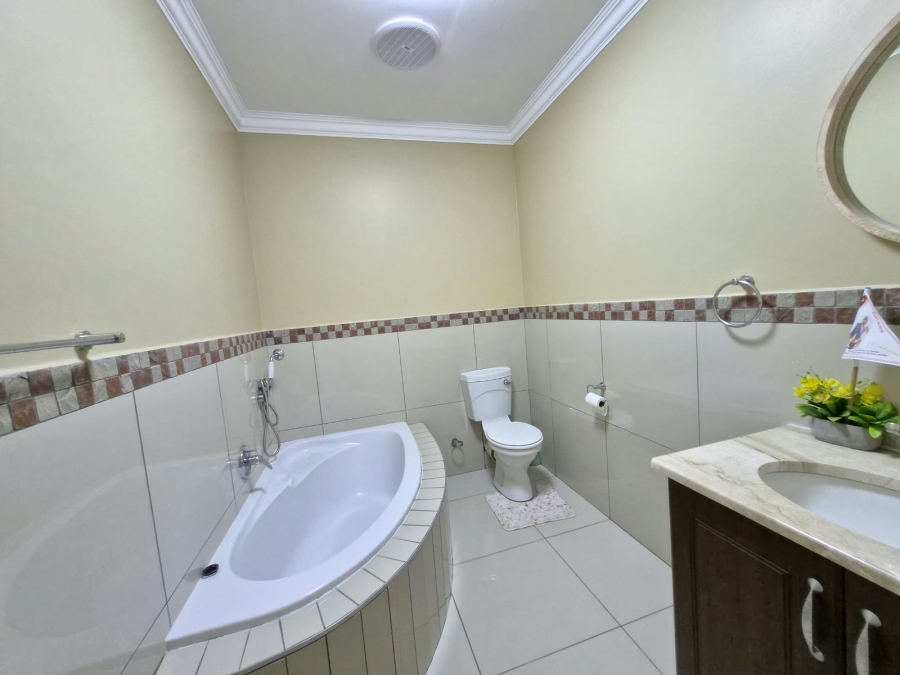 5 Bedroom Property for Sale in Mzingazi Golf Estate KwaZulu-Natal