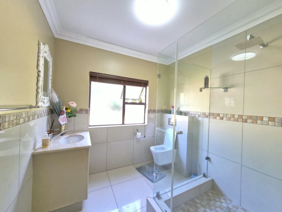 5 Bedroom Property for Sale in Mzingazi Golf Estate KwaZulu-Natal
