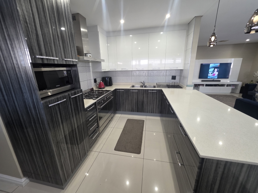 3 Bedroom Property for Sale in Izinga KwaZulu-Natal