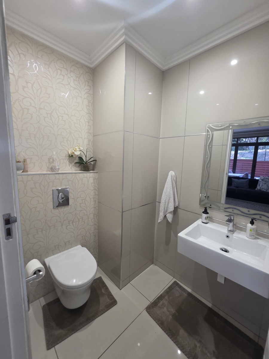 3 Bedroom Property for Sale in Izinga KwaZulu-Natal