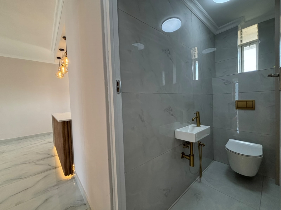 2 Bedroom Property for Sale in Musgrave KwaZulu-Natal