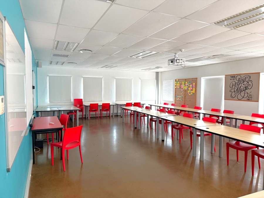 To Let Commercial Property for Rent in La Lucia KwaZulu-Natal