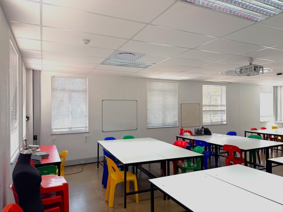 To Let Commercial Property for Rent in La Lucia KwaZulu-Natal