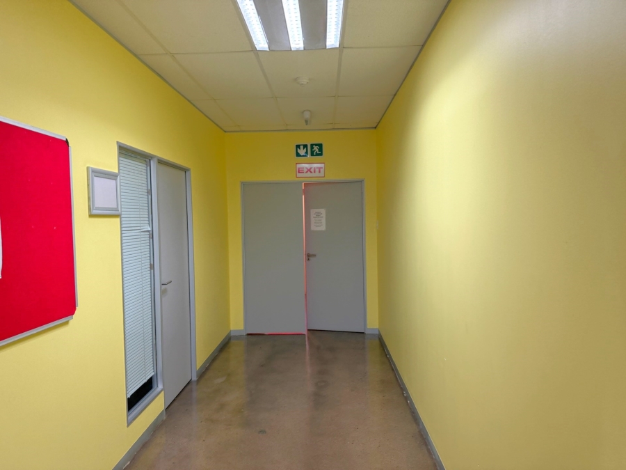 To Let Commercial Property for Rent in La Lucia KwaZulu-Natal