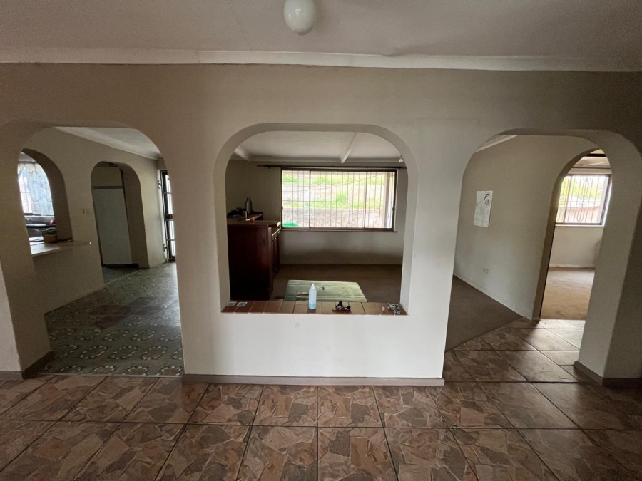 4 Bedroom Property for Sale in Brighton Beach KwaZulu-Natal