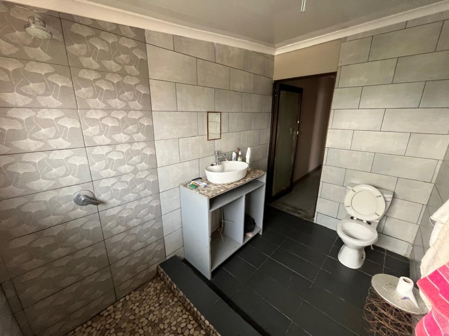 4 Bedroom Property for Sale in Brighton Beach KwaZulu-Natal