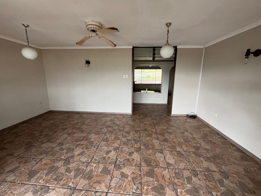 4 Bedroom Property for Sale in Brighton Beach KwaZulu-Natal