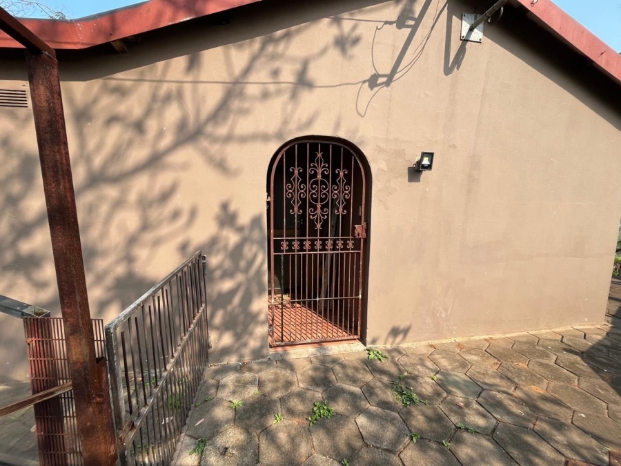 4 Bedroom Property for Sale in Brighton Beach KwaZulu-Natal