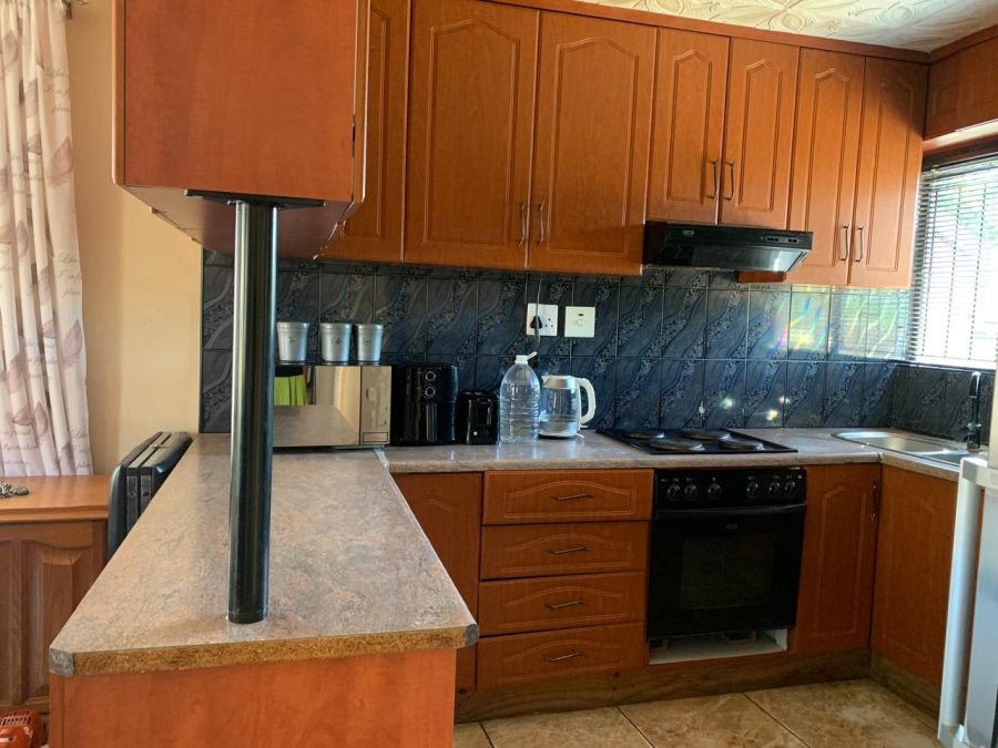 To Let 2 Bedroom Property for Rent in Brackenham KwaZulu-Natal