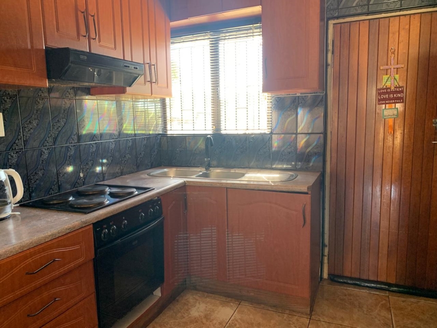 To Let 2 Bedroom Property for Rent in Brackenham KwaZulu-Natal
