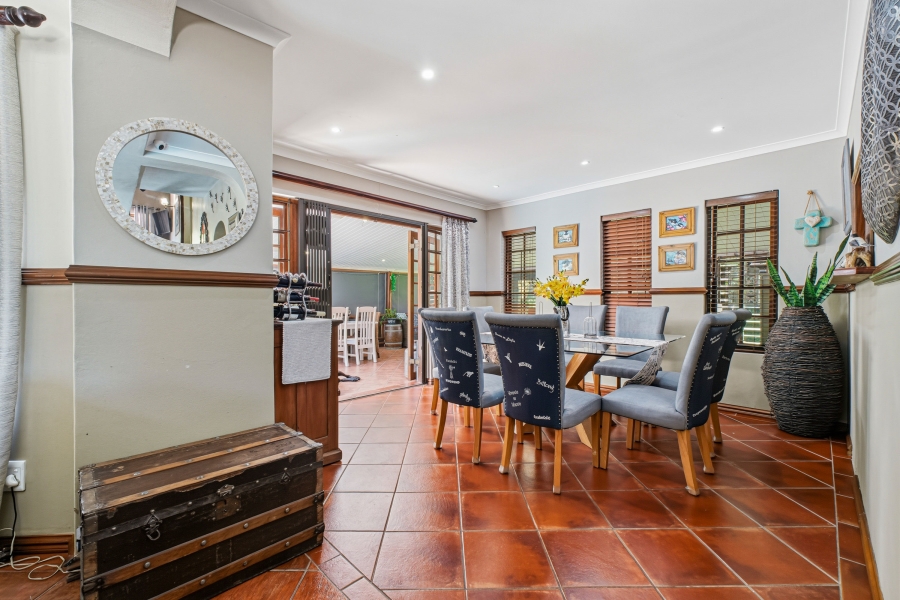 4 Bedroom Property for Sale in Kloof KwaZulu-Natal