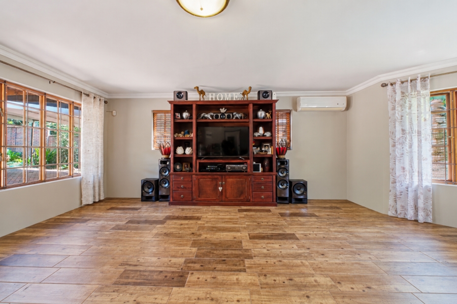 4 Bedroom Property for Sale in Kloof KwaZulu-Natal