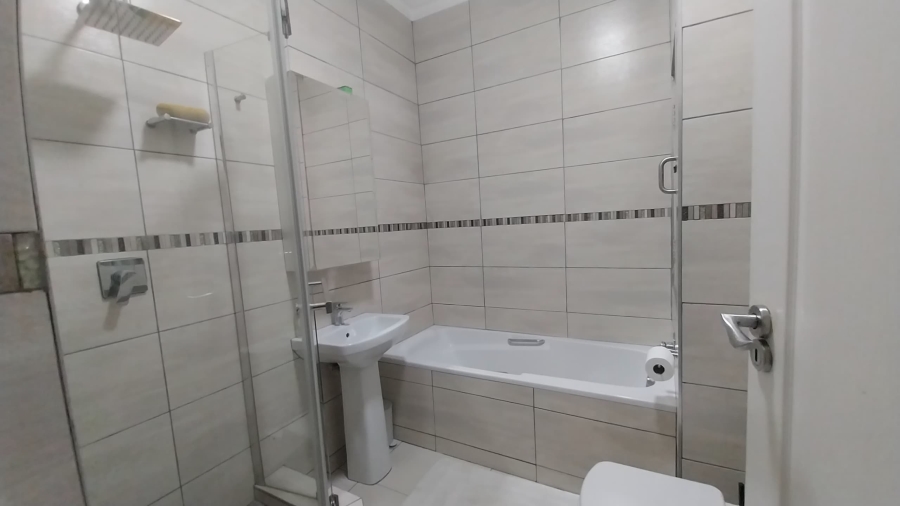 2 Bedroom Property for Sale in Umhlanga Ridge KwaZulu-Natal