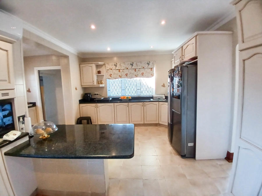 6 Bedroom Property for Sale in Morningside KwaZulu-Natal