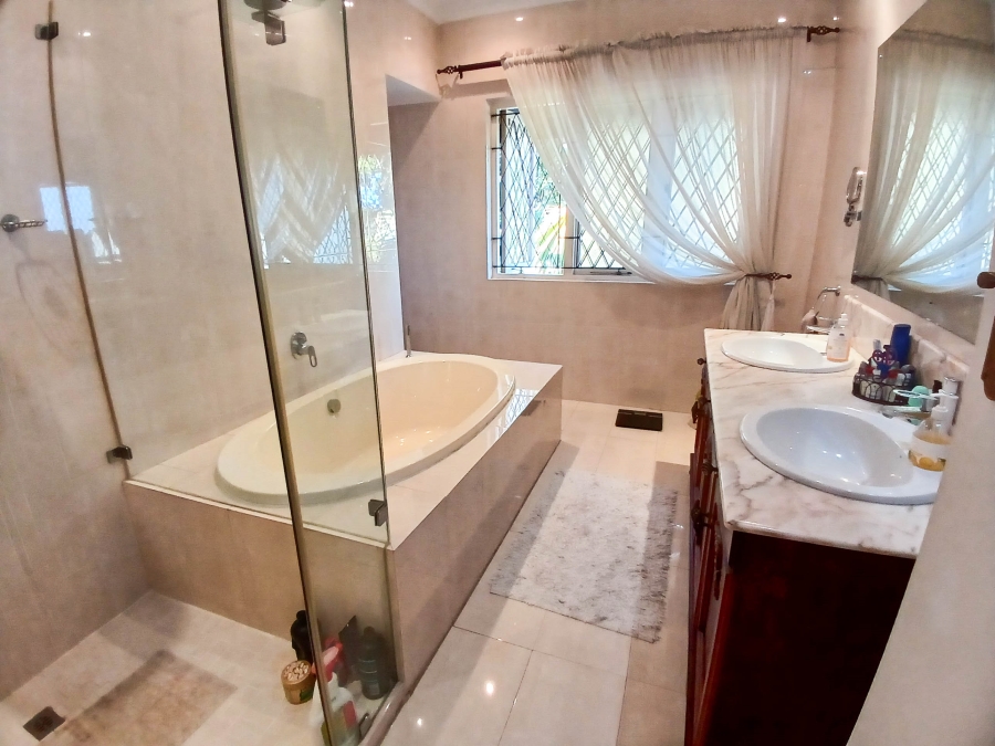 6 Bedroom Property for Sale in Morningside KwaZulu-Natal