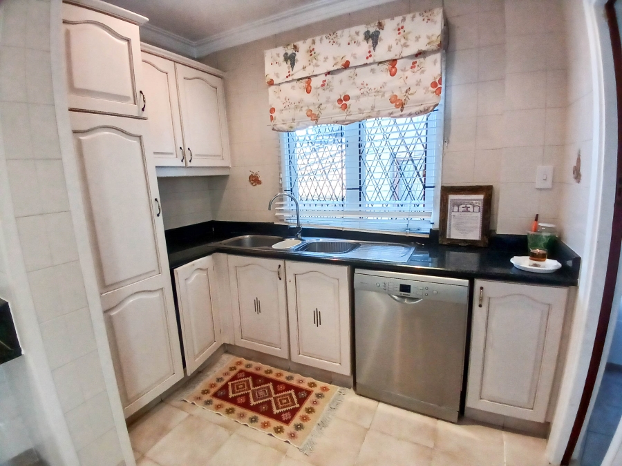 6 Bedroom Property for Sale in Morningside KwaZulu-Natal