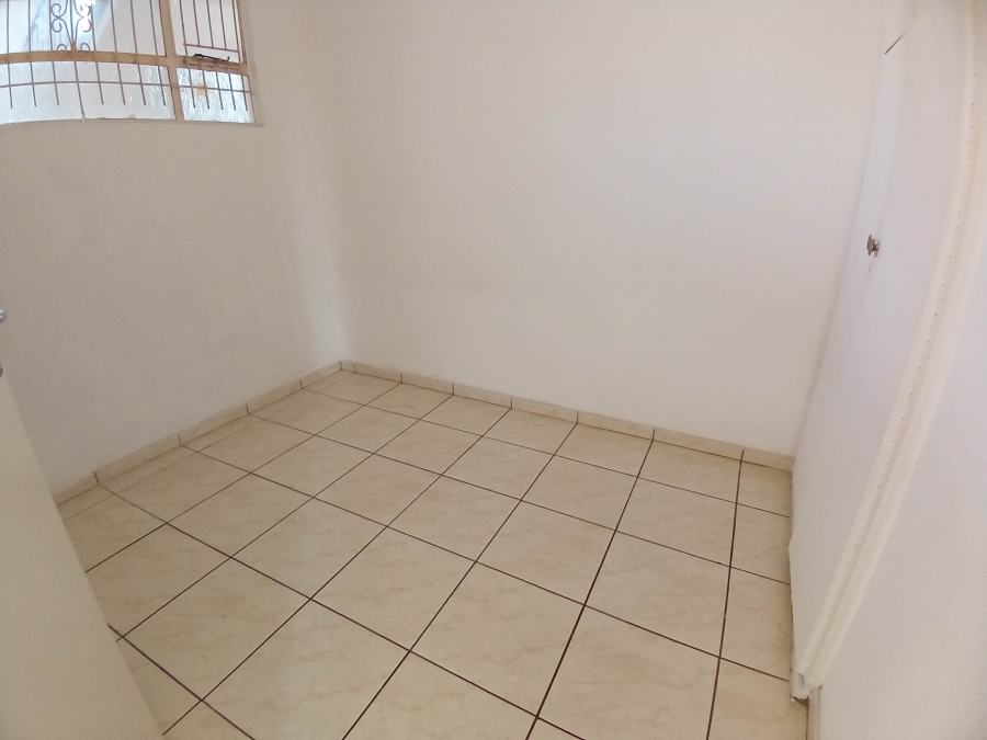 2 Bedroom Property for Sale in Glenwood KwaZulu-Natal