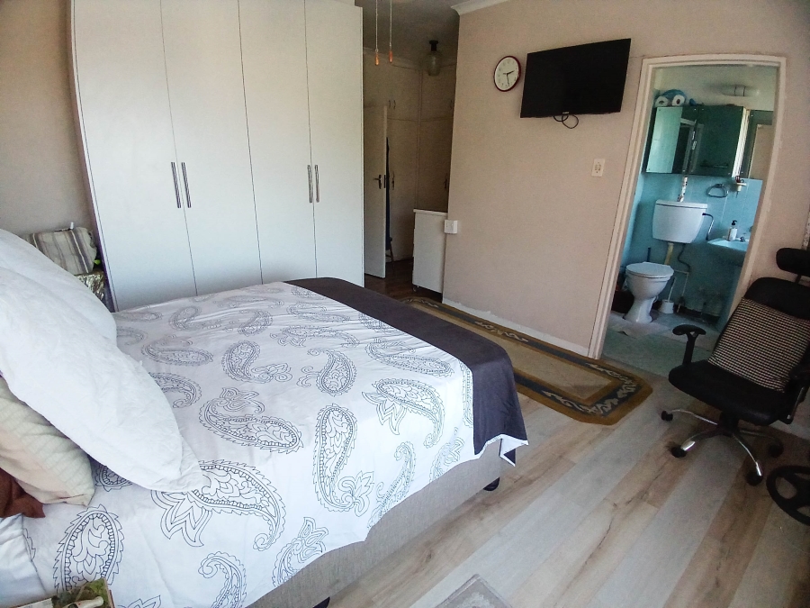 3 Bedroom Property for Sale in Glenwood KwaZulu-Natal