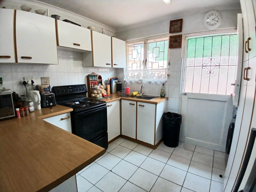 2 Bedroom Property for Sale in Sherwood KwaZulu-Natal