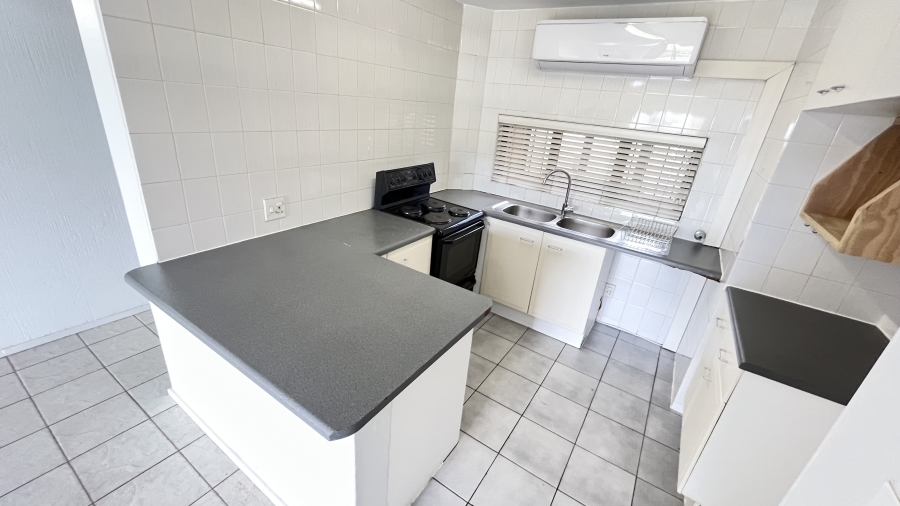 2 Bedroom Property for Sale in Umhlanga KwaZulu-Natal