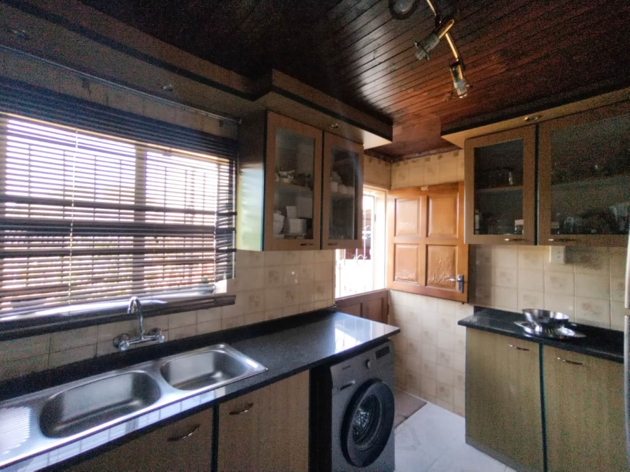 3 Bedroom Property for Sale in Northcroft KwaZulu-Natal