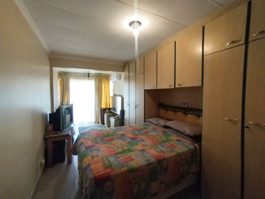 3 Bedroom Property for Sale in Northcroft KwaZulu-Natal