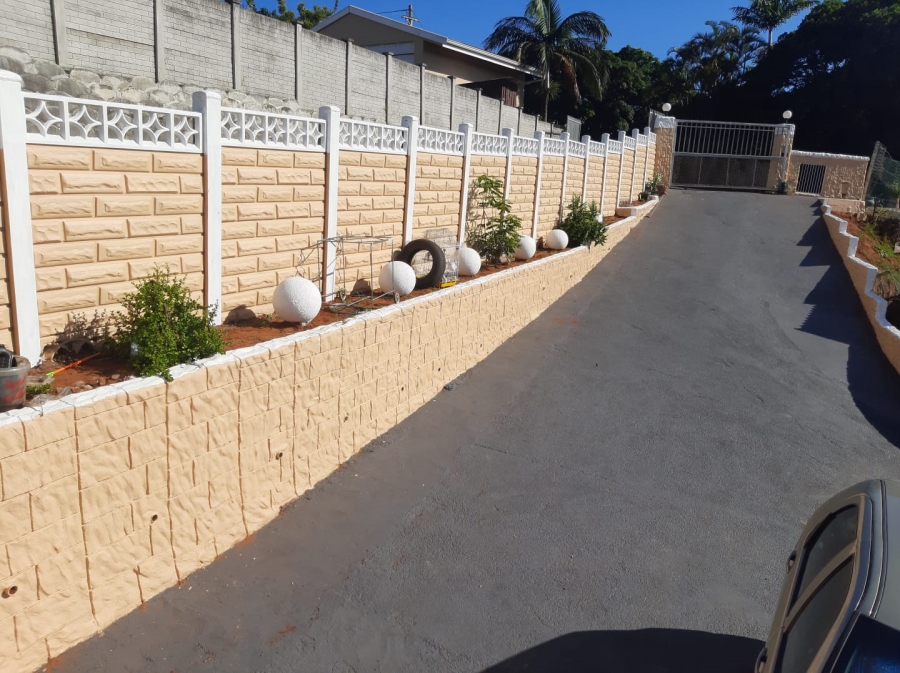 To Let 4 Bedroom Property for Rent in Bluff KwaZulu-Natal