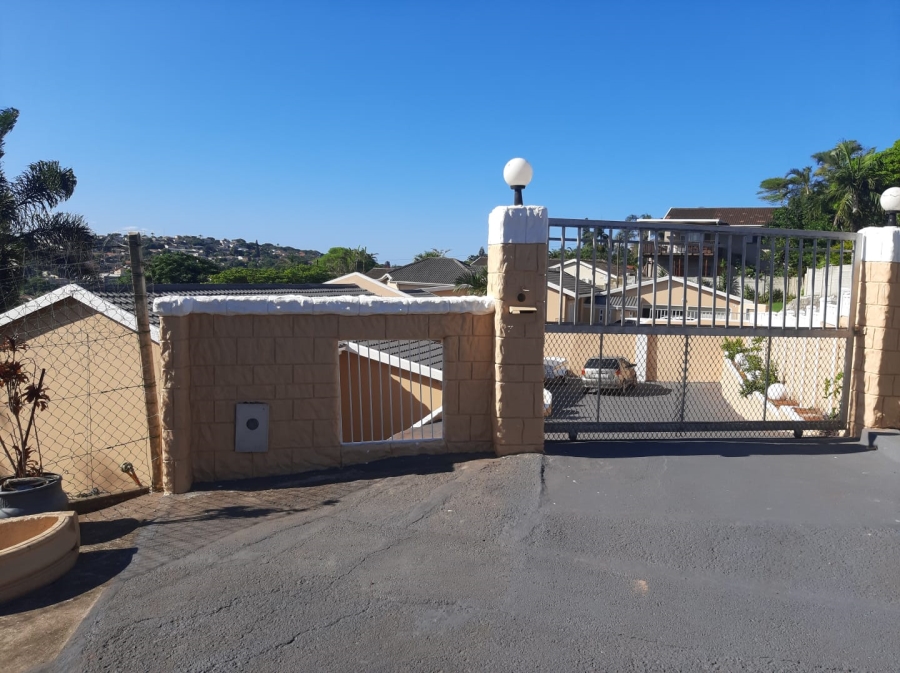 To Let 4 Bedroom Property for Rent in Bluff KwaZulu-Natal