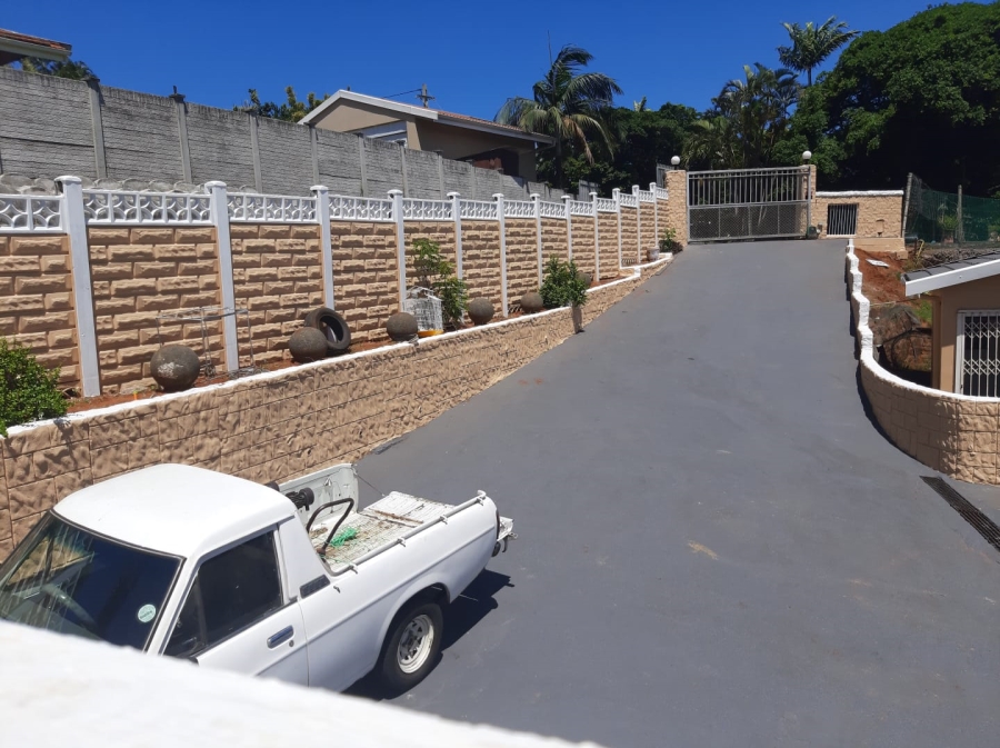 To Let 4 Bedroom Property for Rent in Bluff KwaZulu-Natal