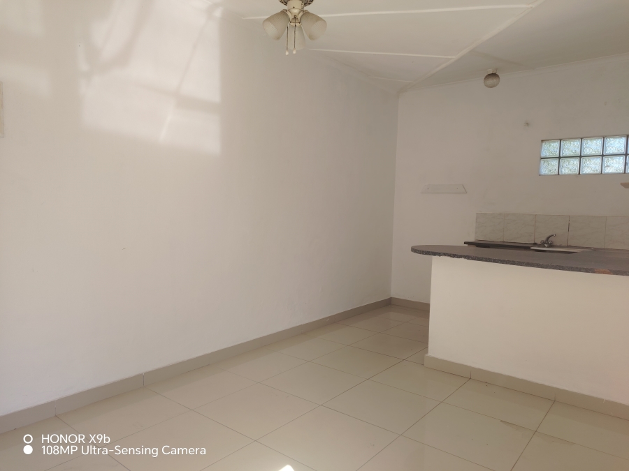 To Let 1 Bedroom Property for Rent in Bluff KwaZulu-Natal