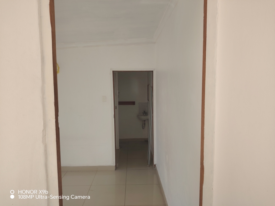 To Let 1 Bedroom Property for Rent in Bluff KwaZulu-Natal