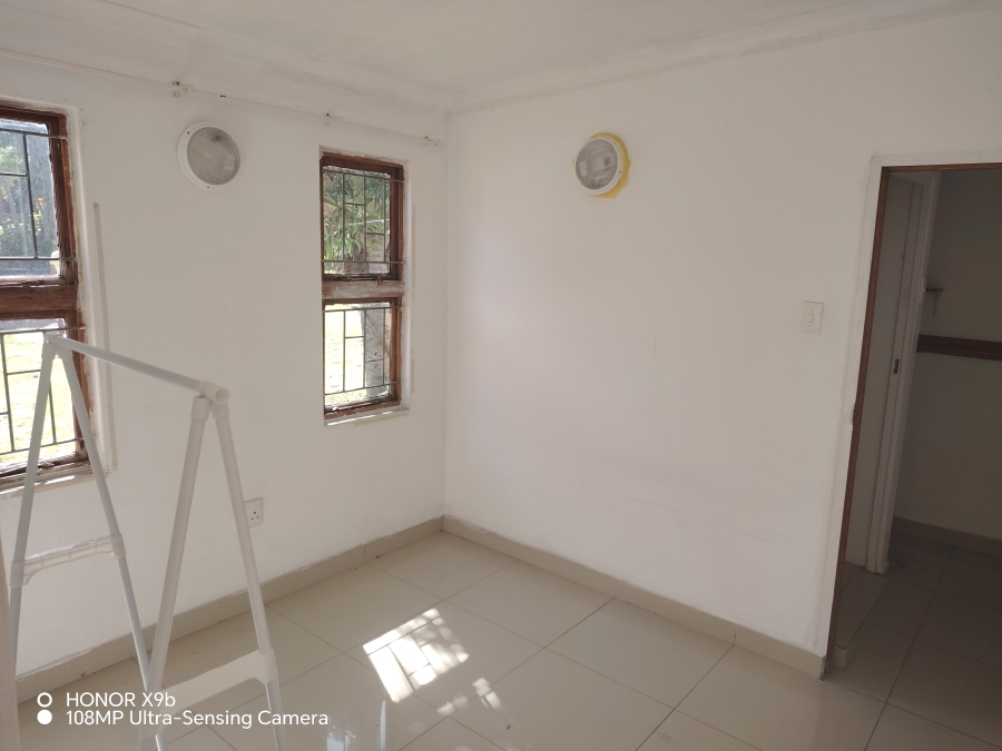 To Let 1 Bedroom Property for Rent in Bluff KwaZulu-Natal
