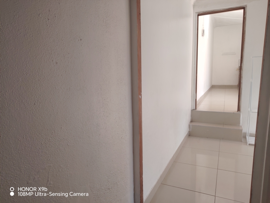 To Let 1 Bedroom Property for Rent in Bluff KwaZulu-Natal