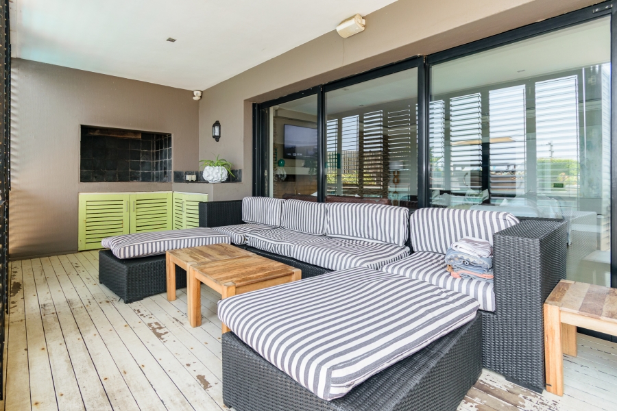 5 Bedroom Property for Sale in Salt Rock KwaZulu-Natal