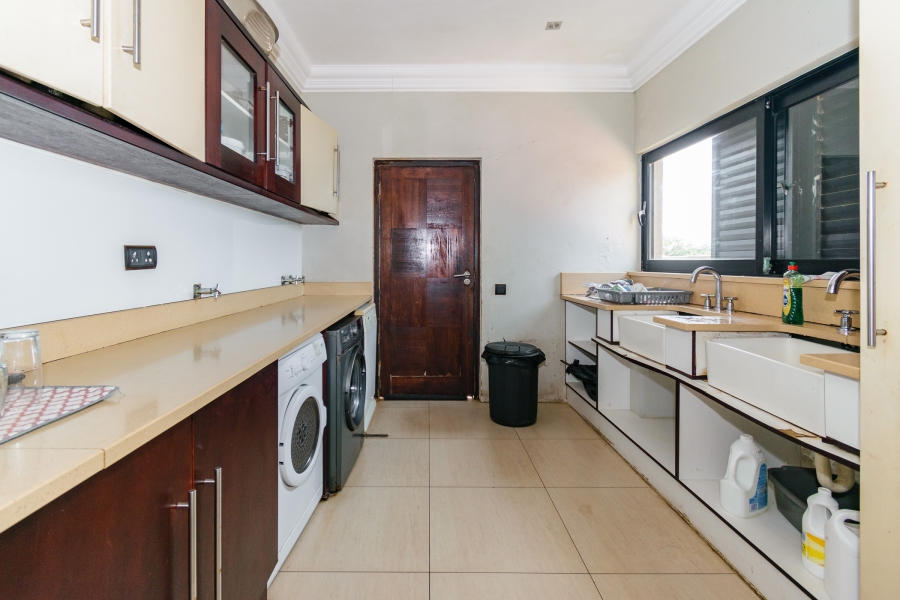 5 Bedroom Property for Sale in Salt Rock KwaZulu-Natal