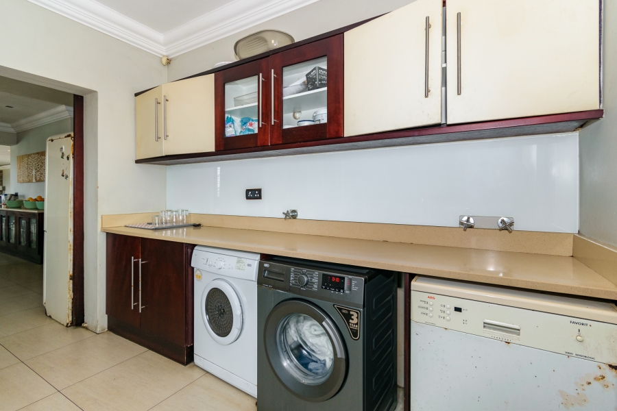 5 Bedroom Property for Sale in Salt Rock KwaZulu-Natal