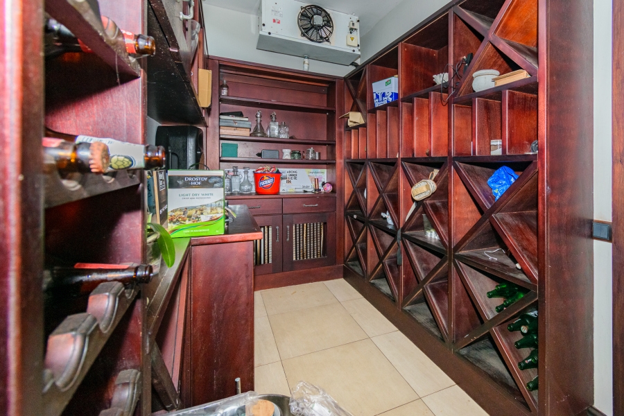 5 Bedroom Property for Sale in Salt Rock KwaZulu-Natal