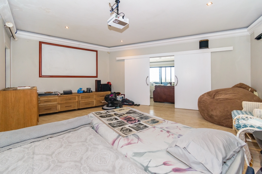 5 Bedroom Property for Sale in Salt Rock KwaZulu-Natal
