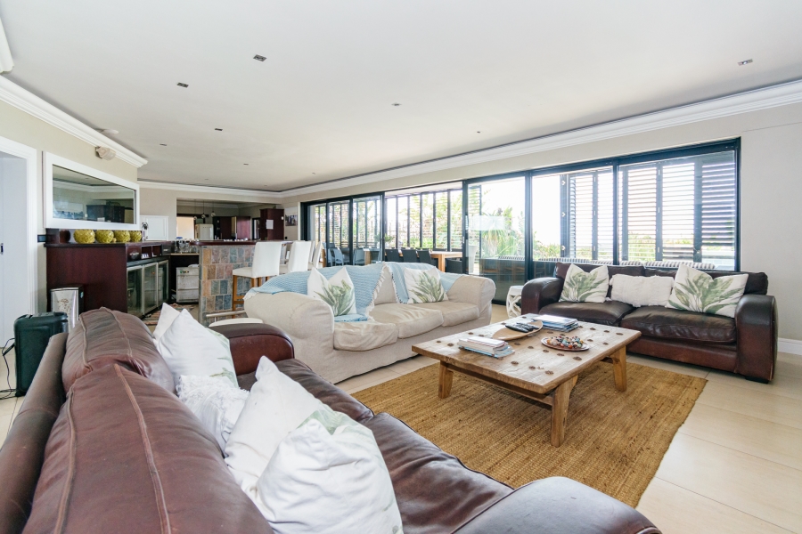 5 Bedroom Property for Sale in Salt Rock KwaZulu-Natal