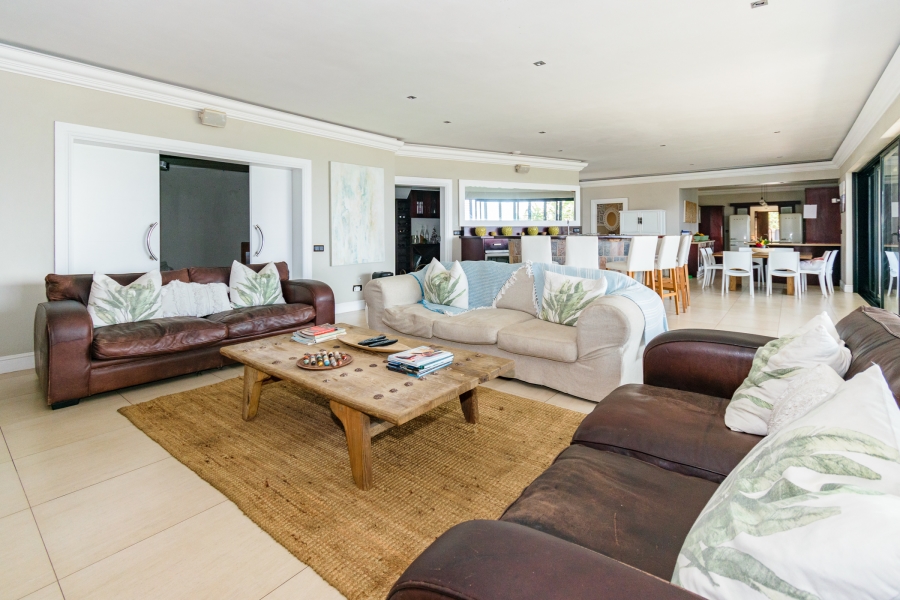 5 Bedroom Property for Sale in Salt Rock KwaZulu-Natal