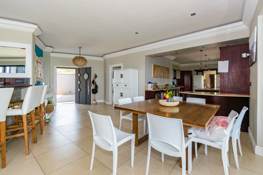 5 Bedroom Property for Sale in Salt Rock KwaZulu-Natal
