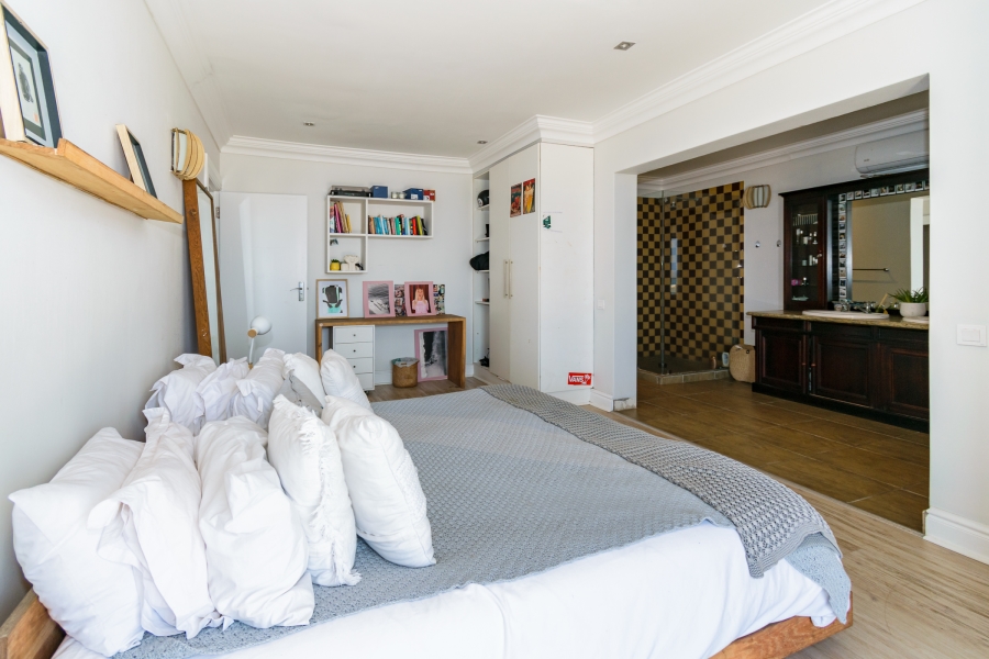 5 Bedroom Property for Sale in Salt Rock KwaZulu-Natal