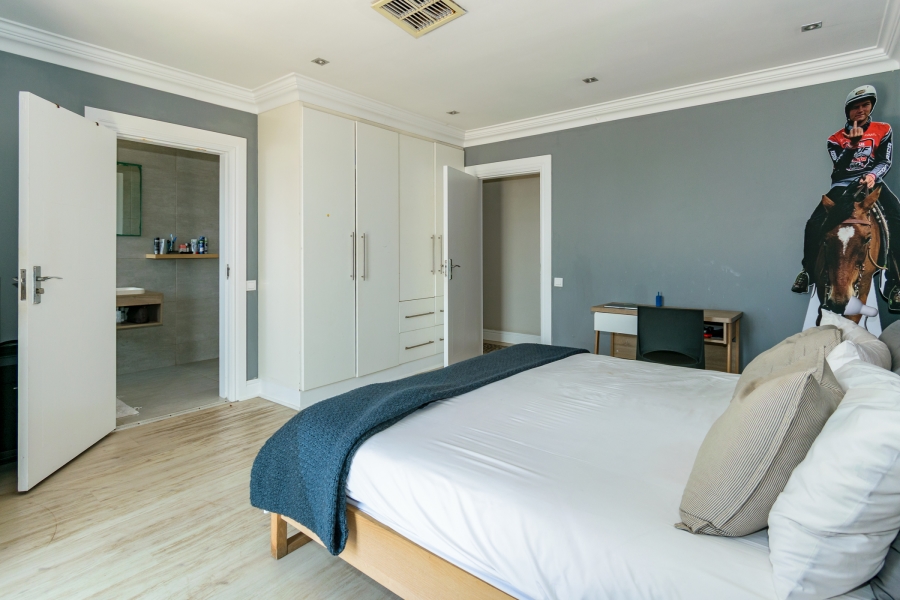 5 Bedroom Property for Sale in Salt Rock KwaZulu-Natal