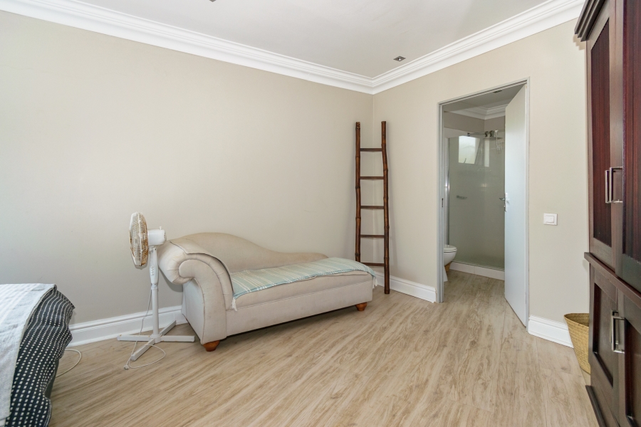 5 Bedroom Property for Sale in Salt Rock KwaZulu-Natal