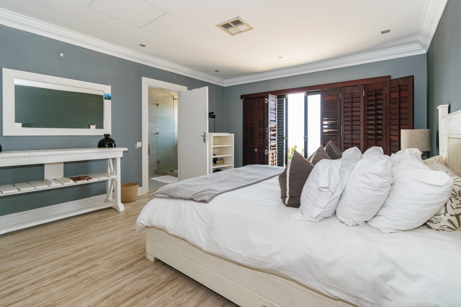 5 Bedroom Property for Sale in Salt Rock KwaZulu-Natal